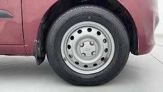 Used 2015 Hyundai i10 [2010-2016] Magna Petrol Petrol Manual tyres RIGHT FRONT TYRE RIM VIEW
