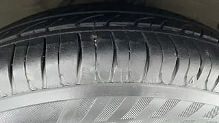 Used 2014 hyundai i10 Sportz 1.1 Petrol Petrol Manual tyres RIGHT FRONT TYRE TREAD VIEW