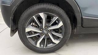 Used 2019 Mahindra XUV 300 W8 AMT (O) Diesel Diesel Automatic tyres RIGHT REAR TYRE RIM VIEW