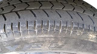 Used 2014 Maruti Suzuki Swift [2011-2017] VDi Diesel Manual tyres LEFT REAR TYRE TREAD VIEW