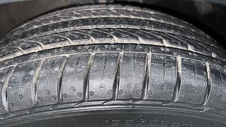 Used 2021 Hyundai New i20 Asta (O) 1.0 Turbo DCT Petrol Automatic tyres RIGHT FRONT TYRE TREAD VIEW