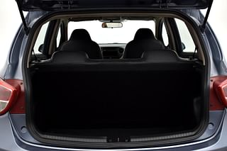 Used 2016 Hyundai Grand i10 [2013-2017] Magna AT 1.2 Kappa VTVT Petrol Automatic interior DICKY INSIDE VIEW