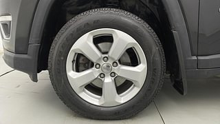 Used 2018 JEEP Compass [2017-2021] Limited 1.4 Petrol AT Petrol Automatic tyres LEFT FRONT TYRE RIM VIEW