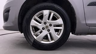 Used 2014 Maruti Suzuki Swift Dzire ZXI Petrol Manual tyres LEFT FRONT TYRE RIM VIEW