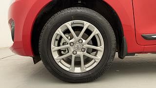 Used 2023 Maruti Suzuki Swift ZXI Petrol Manual tyres LEFT FRONT TYRE RIM VIEW