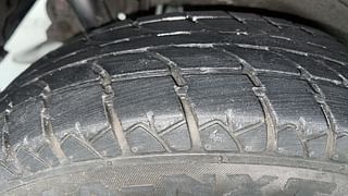 Used 2013 Maruti Suzuki Wagon R 1.0 [2010-2019] LXi Petrol Manual tyres RIGHT REAR TYRE TREAD VIEW