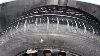 Used 2016 Ford Figo [2015-2019] Trend 1.2 Ti-VCT Petrol Manual tyres RIGHT FRONT TYRE TREAD VIEW
