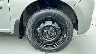 Used 2010 Maruti Suzuki Wagon R 1.0 [2006-2010] VXi Petrol Manual tyres RIGHT FRONT TYRE RIM VIEW