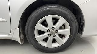 Used 2012 Toyota Corolla Altis [2011-2014] G AT Petrol Petrol Automatic tyres RIGHT FRONT TYRE RIM VIEW