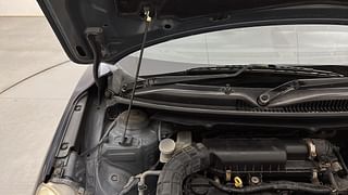 Used 2018 Maruti Suzuki Baleno [2015-2019] Delta Petrol Petrol Manual engine ENGINE RIGHT SIDE HINGE & APRON VIEW