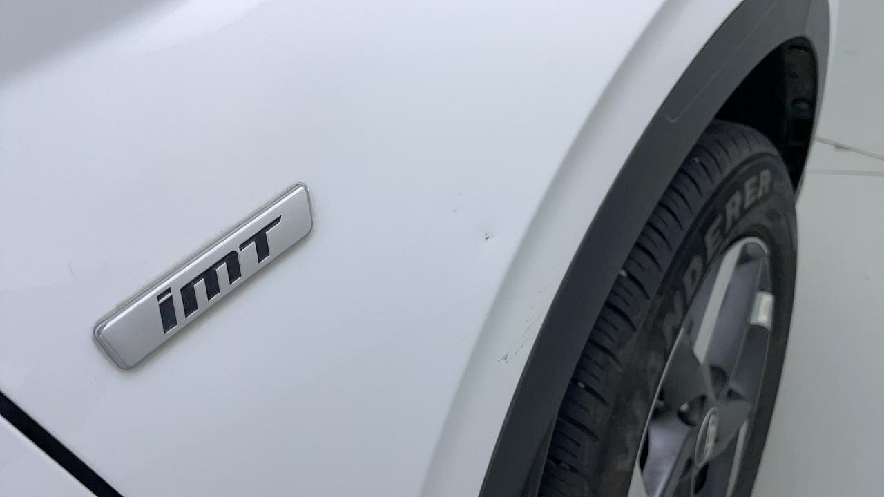 Used 2021 Hyundai Venue [2019-2022] SX 1.0  Turbo iMT Petrol Manual dents MINOR SCRATCH
