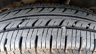 Used 2016 Renault Kwid [2015-2019] 1.0 RXT AMT Opt Petrol Automatic tyres LEFT REAR TYRE TREAD VIEW