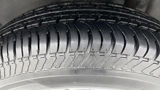 Used 2017 Maruti Suzuki Swift [2011-2017] VDi Diesel Manual tyres LEFT REAR TYRE TREAD VIEW
