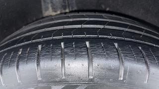 Used 2016 Maruti Suzuki Baleno [2015-2019] Zeta AT Petrol Petrol Automatic tyres RIGHT REAR TYRE TREAD VIEW