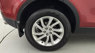 Used 2017 Land Rover Discovery Sport [2015-2020] HSE Diesel Automatic tyres RIGHT REAR TYRE RIM VIEW