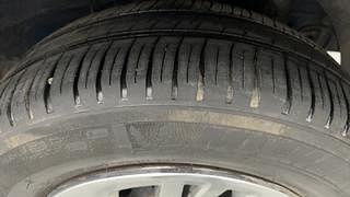 Used 2014 Hyundai Elite i20 [2014-2018] Sportz 1.2 Petrol Manual tyres LEFT REAR TYRE TREAD VIEW