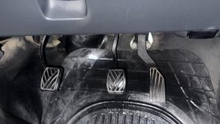 Used 2010 Maruti Suzuki Swift [2007-2011] VXi Petrol Manual interior PEDALS VIEW