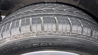 Used 2019 Hyundai Grand i10 [2017-2020] Magna AT 1.2 Kappa VTVT Petrol Automatic tyres RIGHT REAR TYRE TREAD VIEW