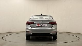 Used 2019 Hyundai Verna [2017-2020] 1.6 VTVT SX (O) Petrol Manual exterior BACK VIEW