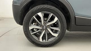 Used 2019 Mahindra XUV 300 W8 (O) Dual Tone Diesel Diesel Manual tyres RIGHT REAR TYRE RIM VIEW