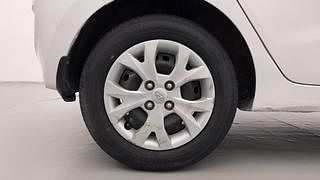 Used 2014 Hyundai Grand i10 [2013-2017] Magna 1.2 Kappa VTVT Petrol Manual tyres RIGHT REAR TYRE RIM VIEW
