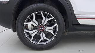 Used 2020 Kia Seltos GTX Plus AT D Diesel Automatic tyres RIGHT REAR TYRE RIM VIEW