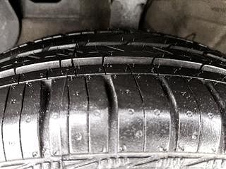 Used 2021 Hyundai Grand i10 Nios Magna 1.2 Kappa VTVT Petrol Manual tyres LEFT FRONT TYRE TREAD VIEW