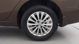 Used 2015 Maruti Suzuki Ciaz [2014-2017] ZXi AT Petrol Automatic tyres LEFT REAR TYRE RIM VIEW