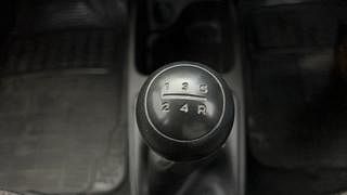Used 2014 Hyundai Eon [2011-2018] Magna + Petrol Manual interior GEAR  KNOB VIEW