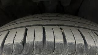Used 2023 Hyundai Venue S Plus 1.5 CRDi Diesel Manual tyres RIGHT FRONT TYRE TREAD VIEW