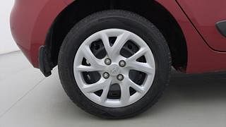 Used 2018 Hyundai Grand i10 [2017-2020] Sportz 1.2 Kappa VTVT Petrol Manual tyres RIGHT REAR TYRE RIM VIEW