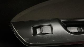 Used 2017 Maruti Suzuki Swift [2011-2017] VDi Diesel Manual top_features Rear power window