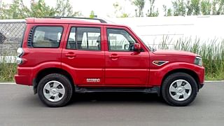 Used 2015 Mahindra Scorpio [2014-2017] S6 Plus Diesel Manual exterior RIGHT SIDE VIEW