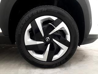 Used 2021 Nissan Magnite XL Petrol Manual tyres RIGHT FRONT TYRE RIM VIEW