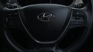 Used 2016 Hyundai Elite i20 [2014-2018] Asta 1.2 Petrol Manual top_features Airbags
