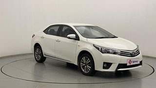 Used 2015 Toyota Corolla Altis [2014-2017] VL AT Petrol Petrol Automatic exterior RIGHT FRONT CORNER VIEW