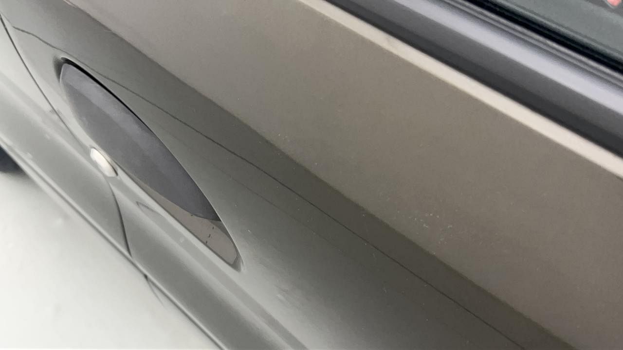 Used 2019 Renault Kwid [2015-2019] RXL Petrol Manual dents MINOR SCRATCH