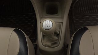 Used 2015 Maruti Suzuki Swift Dzire VXI Petrol Manual interior GEAR  KNOB VIEW