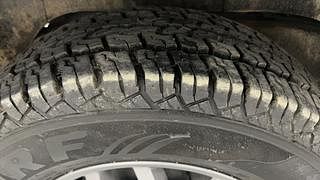 Used 2018 Mahindra TUV300 [2015-2020] T10 Diesel Manual tyres RIGHT REAR TYRE TREAD VIEW