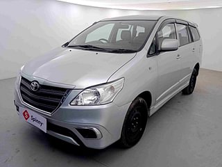 Used 2015 Toyota Innova [2013-2016] 2.5 GX 8 STR Diesel Manual exterior LEFT FRONT CORNER VIEW