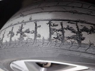 Used 2020 Hyundai New i20 Asta (O) 1.5 MT Diesel Manual tyres LEFT FRONT TYRE TREAD VIEW