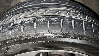 Used 2019 Hyundai Verna [2017-2020] 1.6 VTVT SX (O) Petrol Manual tyres RIGHT REAR TYRE TREAD VIEW