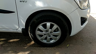 Used 2015 Maruti Suzuki Ritz [2012-2017] Zxi Petrol Manual tyres RIGHT FRONT TYRE RIM VIEW