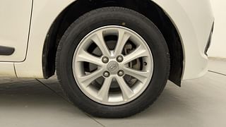 Used 2014 Hyundai Grand i10 [2013-2017] Asta AT 1.2 Kappa VTVT Petrol Automatic tyres RIGHT FRONT TYRE RIM VIEW