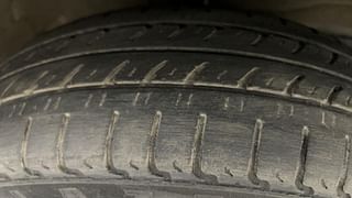 Used 2018 Maruti Suzuki Wagon R 1.0 [2015-2019] VXI AMT Petrol Automatic tyres RIGHT FRONT TYRE TREAD VIEW