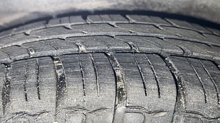 Used 2015 Hyundai i10 [2010-2016] Era Petrol Petrol Manual tyres RIGHT REAR TYRE TREAD VIEW