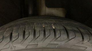 Used 2017 Skoda Superb [2016-2020] Style TSI AT Petrol Automatic tyres RIGHT REAR TYRE TREAD VIEW