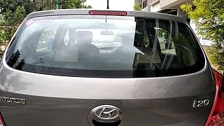 Used 2013 Hyundai i20 [2008-2012] Magna 1.2 Petrol Manual exterior BACK WINDSHIELD VIEW