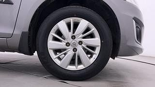 Used 2016 Maruti Suzuki Swift [2011-2017] ZDi Diesel Manual tyres RIGHT FRONT TYRE RIM VIEW
