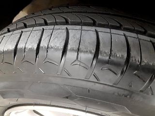 Used 2016 Hyundai Grand i10 [2013-2017] Asta (O) AT 1.2 kappa VTVT Petrol Automatic tyres LEFT FRONT TYRE TREAD VIEW